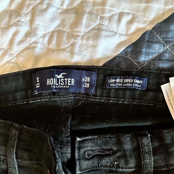 Hollister Women's Black Skinny Jeans - Picture 3 of 5